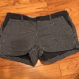 Black and white shorts Size 10